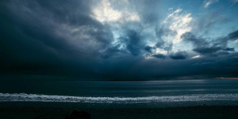 逻辑思维训练：用贝叶斯脑力训练优化日常决策的批判性思维